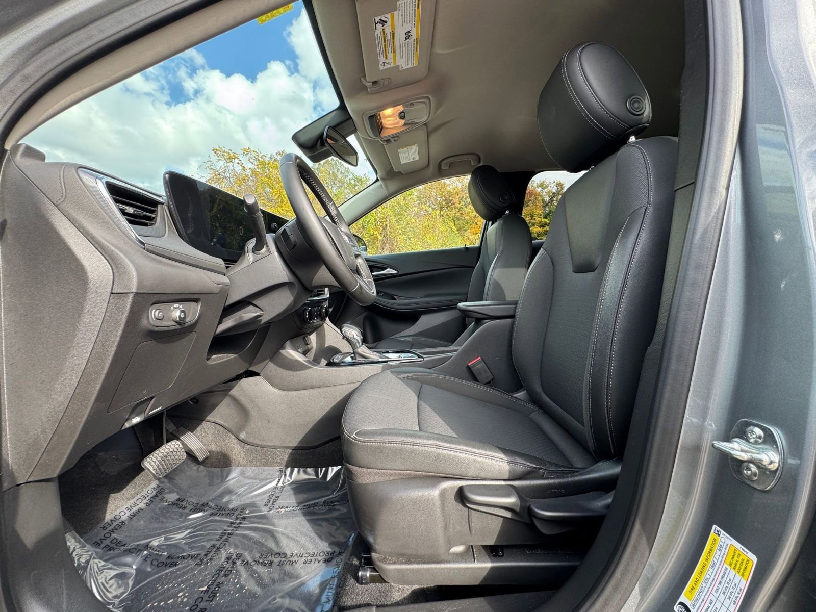 Used 2025 Buick Encore GX Preferred image 22