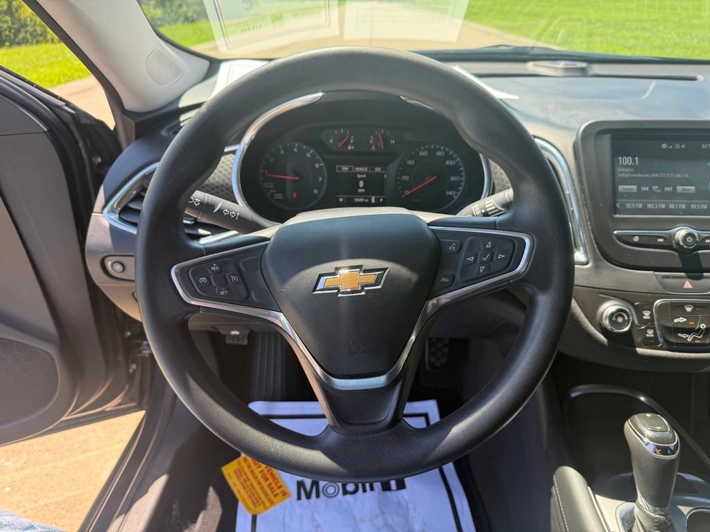 Used 2018 Chevrolet Malibu LT FWD image 29