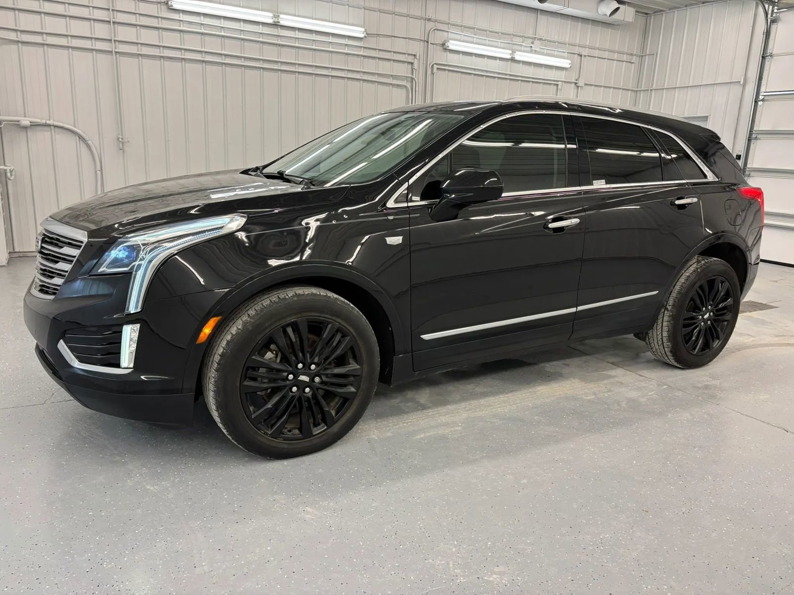 Used 2017 Cadillac XT5 Premium Luxury w/ LPO, Wheel Lock Package image 8