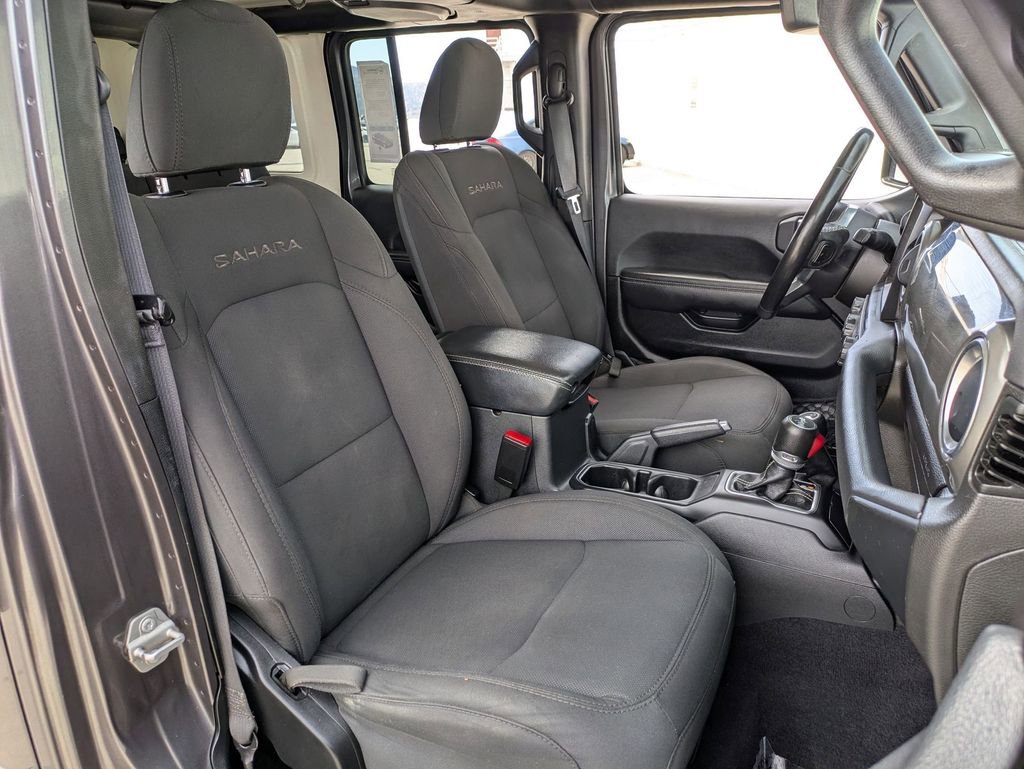 Used 2023 Jeep Wrangler Sahara w/ Cold Weather Group image 28