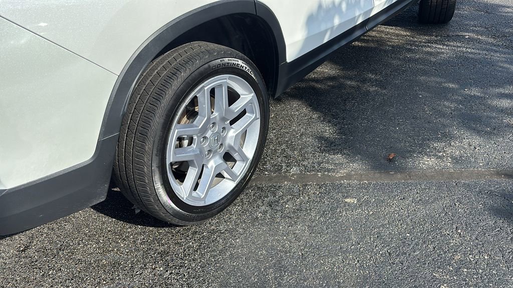 Certified 2025 Honda Passport EX-L image 8