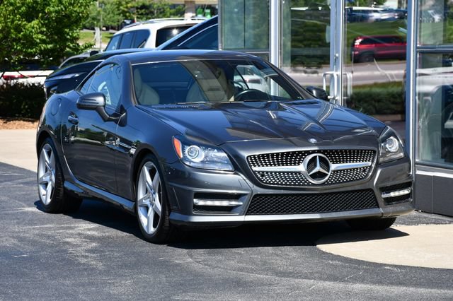 Used 2015 Mercedes-Benz SLK 250 image 4