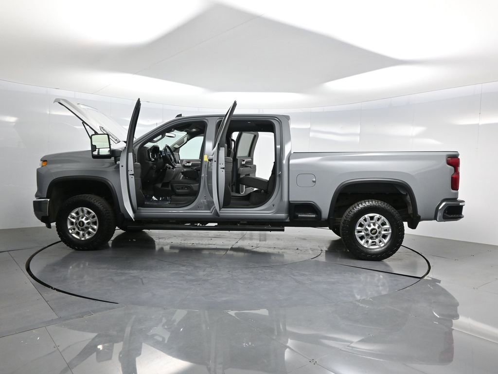 Used 2024 Chevrolet Silverado 2500 LT w/ Convenience Package image 49