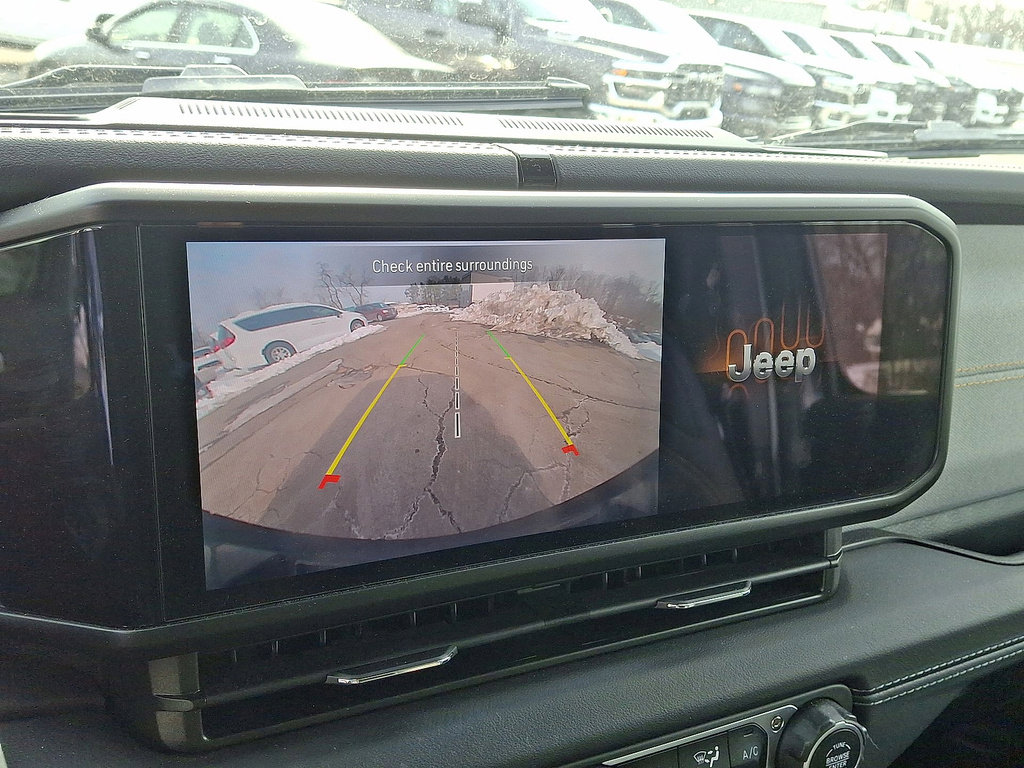 Used 2024 Jeep Wrangler Unlimited Sahara w/ Dual Top Group image 15