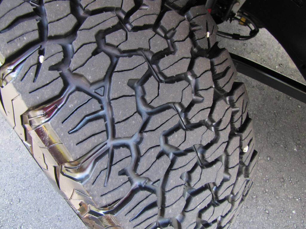 Used 2021 Jeep Wrangler Unlimited Rubicon 4xe w/ Dual Top Group image 26