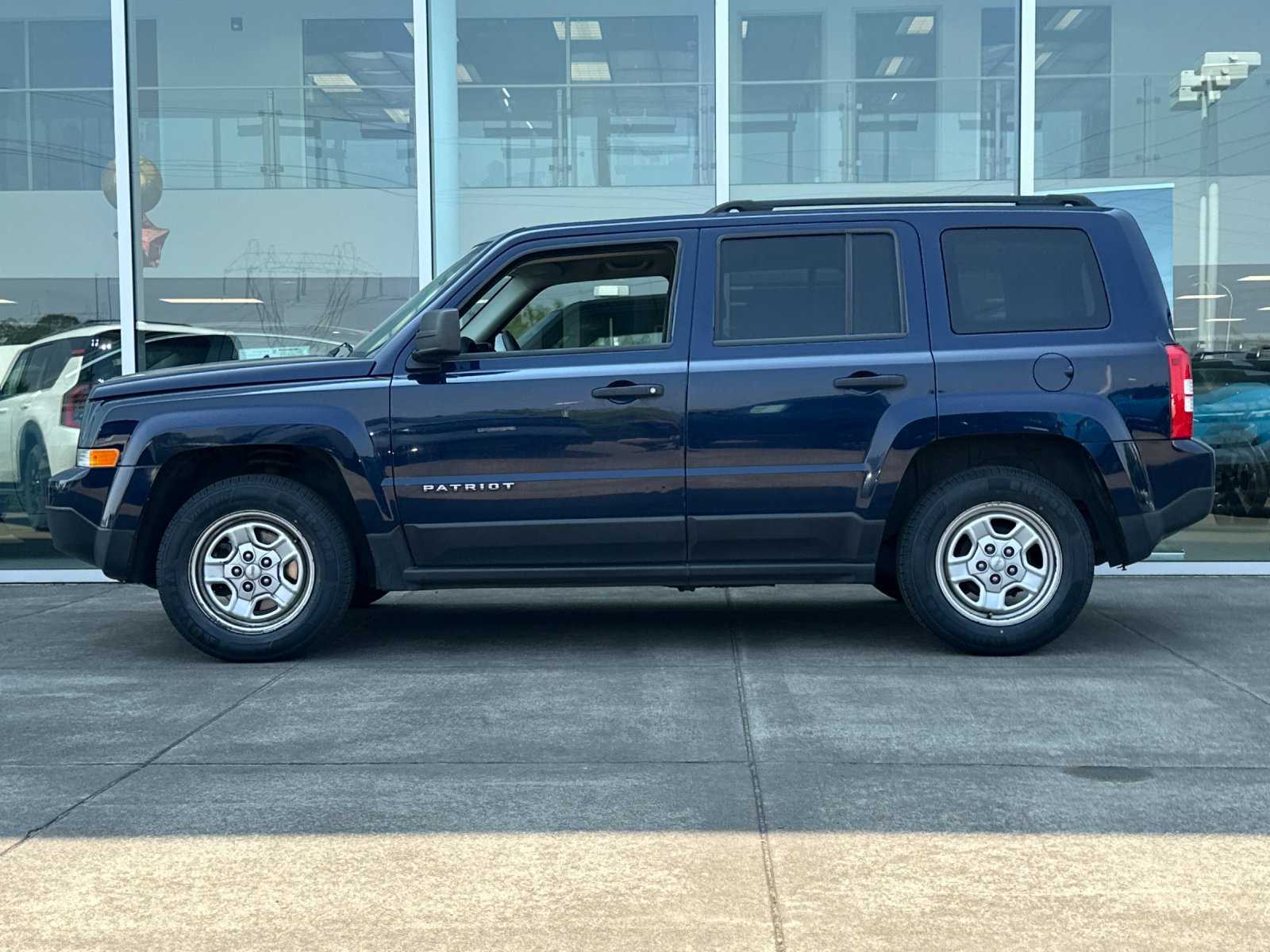 Used 2015 Jeep Patriot Sport FWD image 7