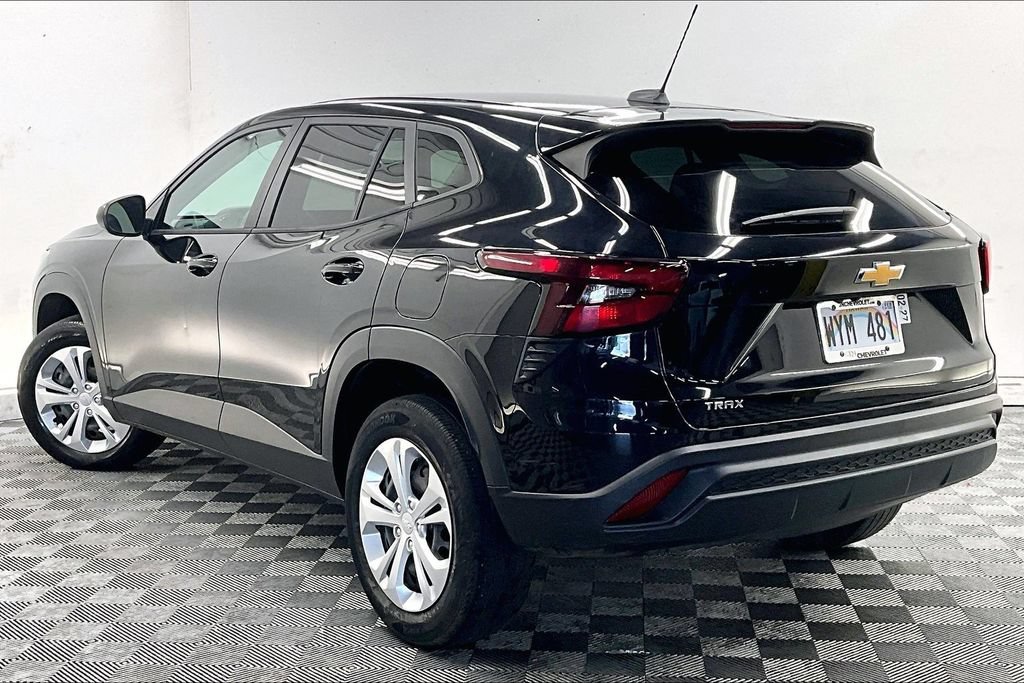 Used 2024 Chevrolet Trax LS FWD image 10