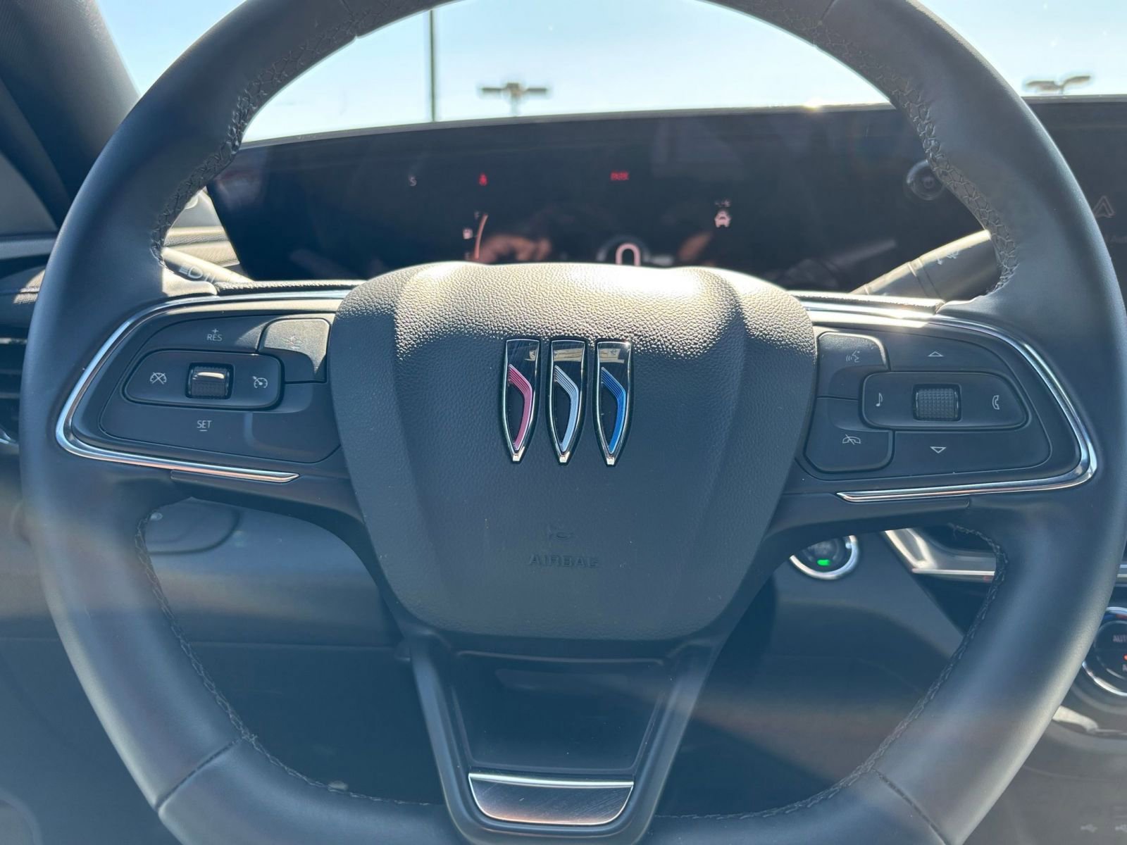 Used 2025 Buick Envista Sport Touring image 27