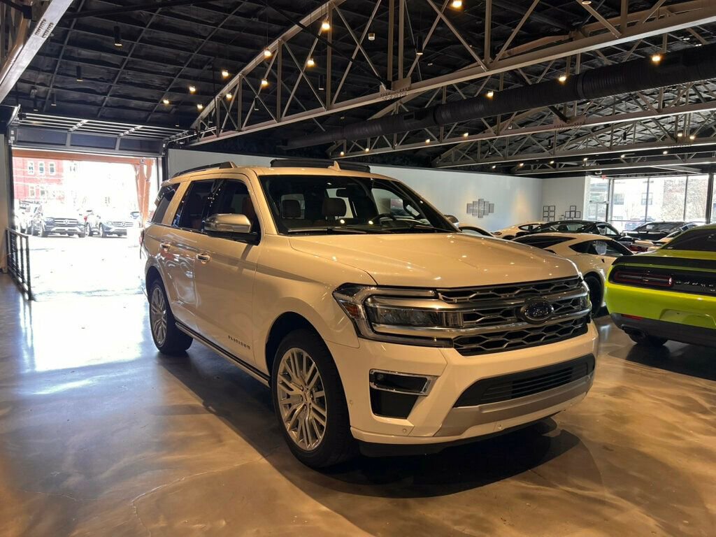 Used 2024 Ford Expedition Platinum image 7