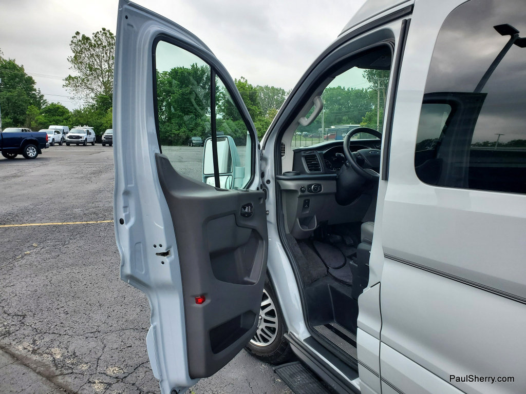 Used 2023 Ford Transit 150 Low Roof AWD image 30