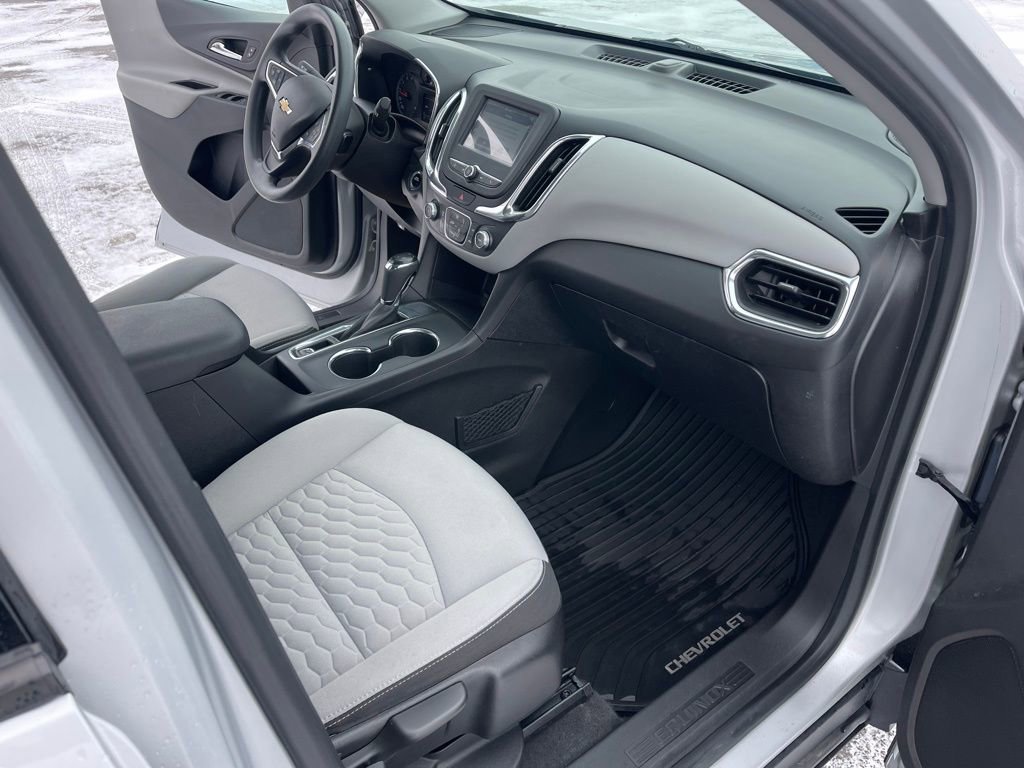 Used 2018 Chevrolet Equinox LS image 24