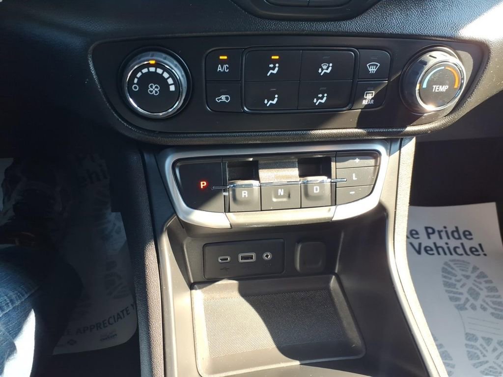 Used 2024 GMC Terrain SLE image 20