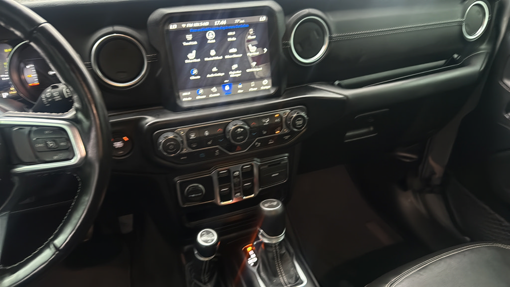 Used 2021 Jeep Wrangler Unlimited Sahara w/ Cold Weather Group AWD/4WD image 15