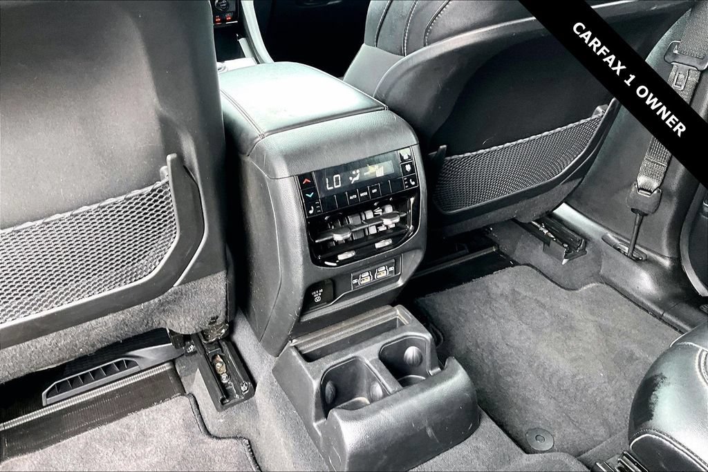 Used 2024 Jeep Grand Cherokee L Limited AWD/4WD image 11