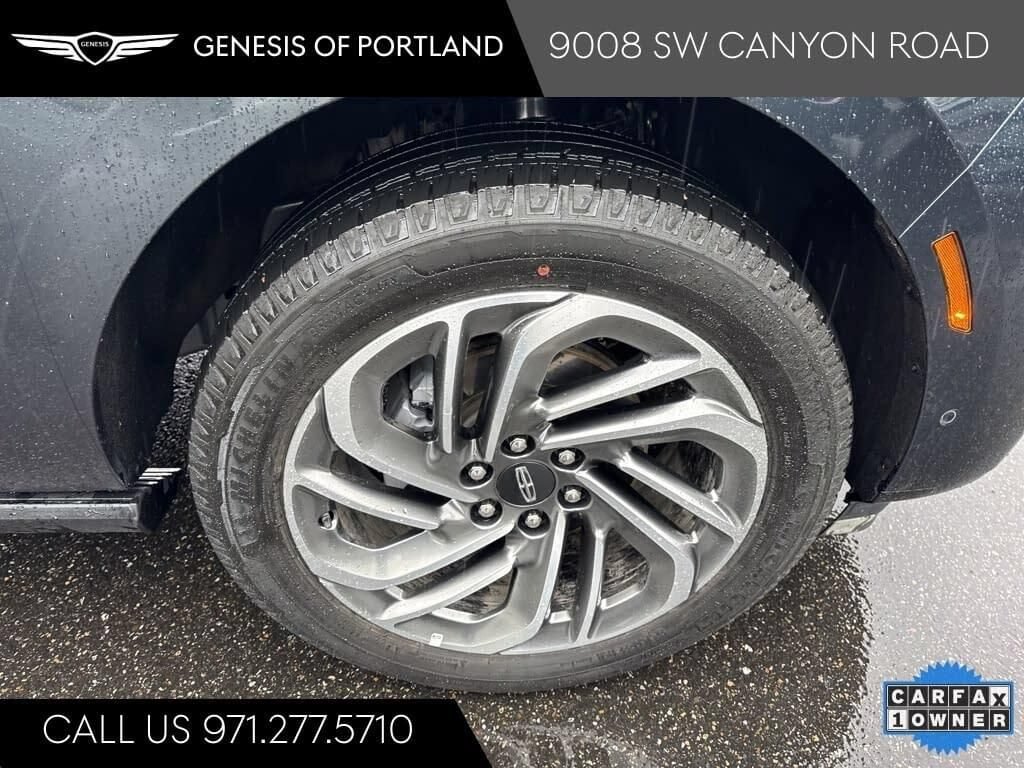 Used 2025 Lincoln Navigator L Reserve AWD/4WD image 9