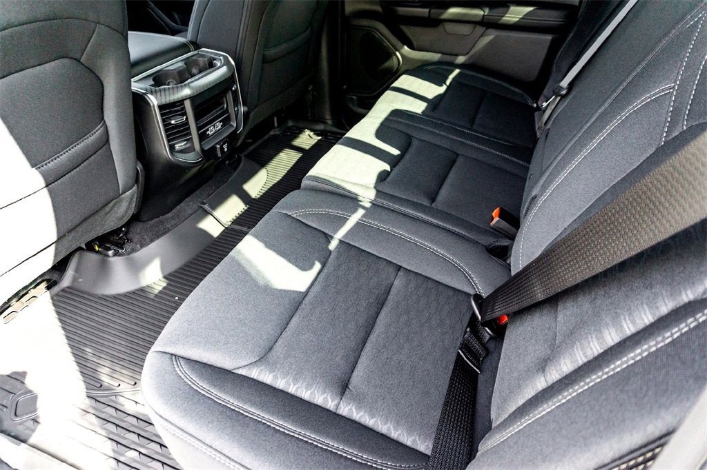 New 2026 RAM 1500 4x4 Crew Cab image 19