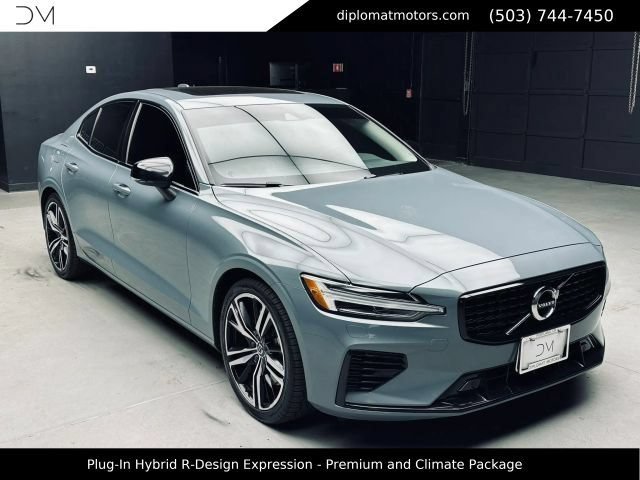 Used 2022 Volvo S60 T8 R-Design Expression w/ Premium Package AWD/4WD image 9