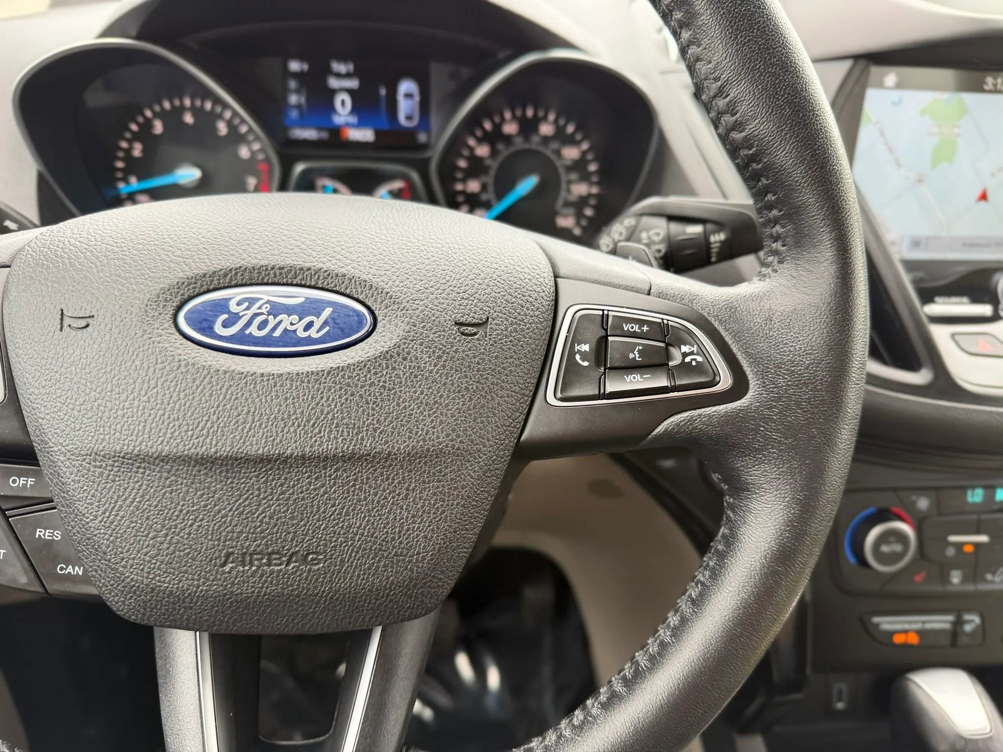 Used 2018 Ford Escape Titanium image 28