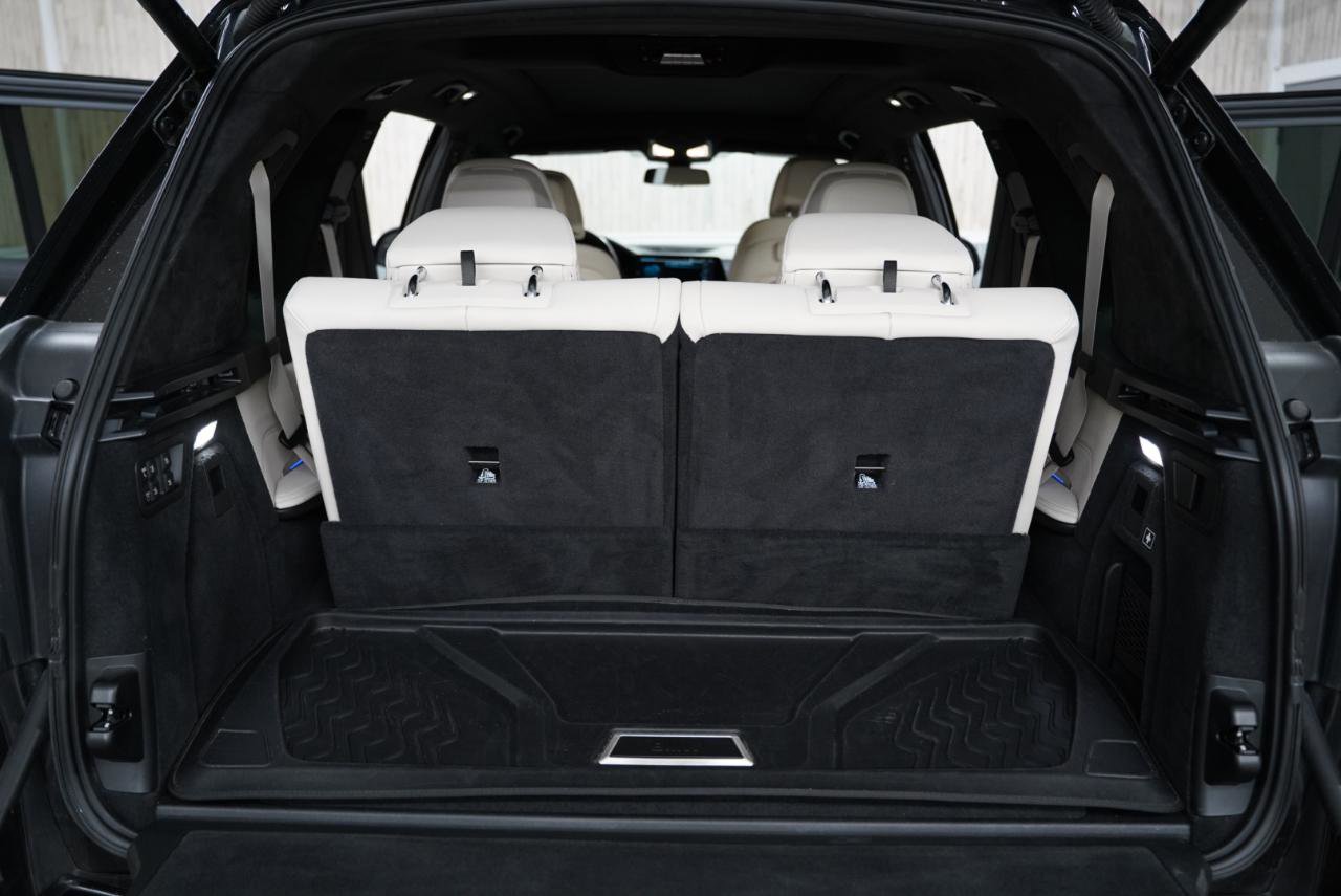 Used 2022 BMW X7 M50i w/ Dynamic Handling Package image 40