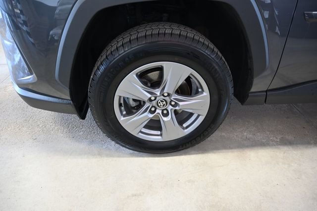 Used 2022 Toyota RAV4 XLE image 30