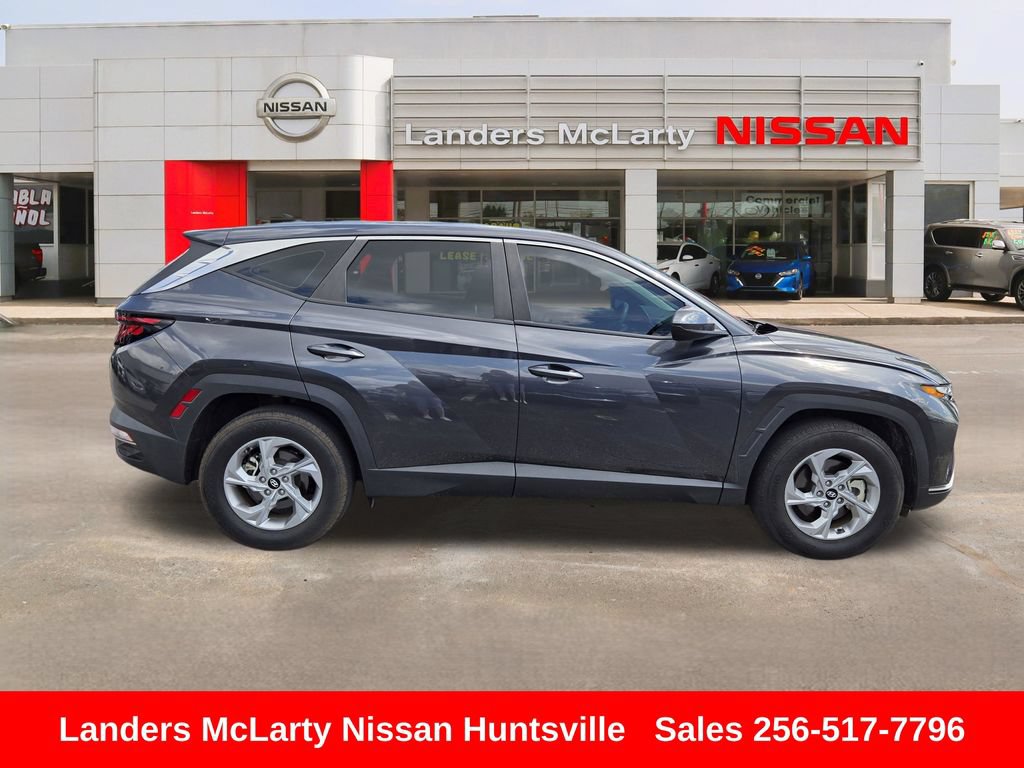 Used 2024 Hyundai Tucson SE FWD image 2