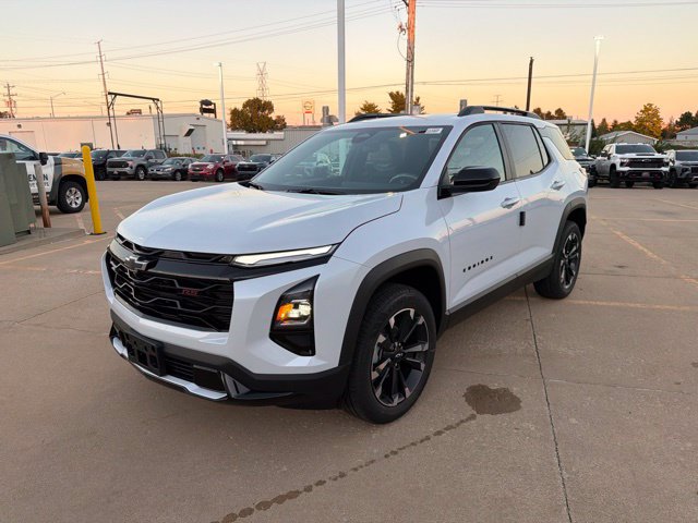 New 2027 Chevrolet Equinox RS w/ Convenience Package III AWD/4WD image 3