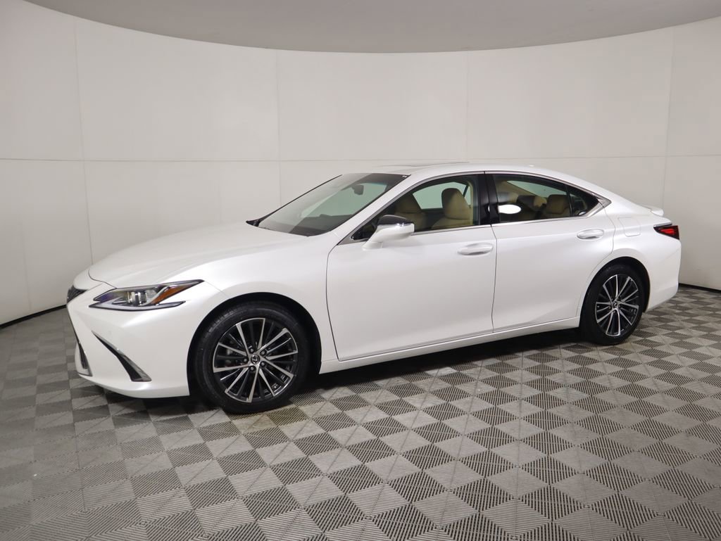 Certified 2025 Lexus ES 300h w/ Premium Package image 8