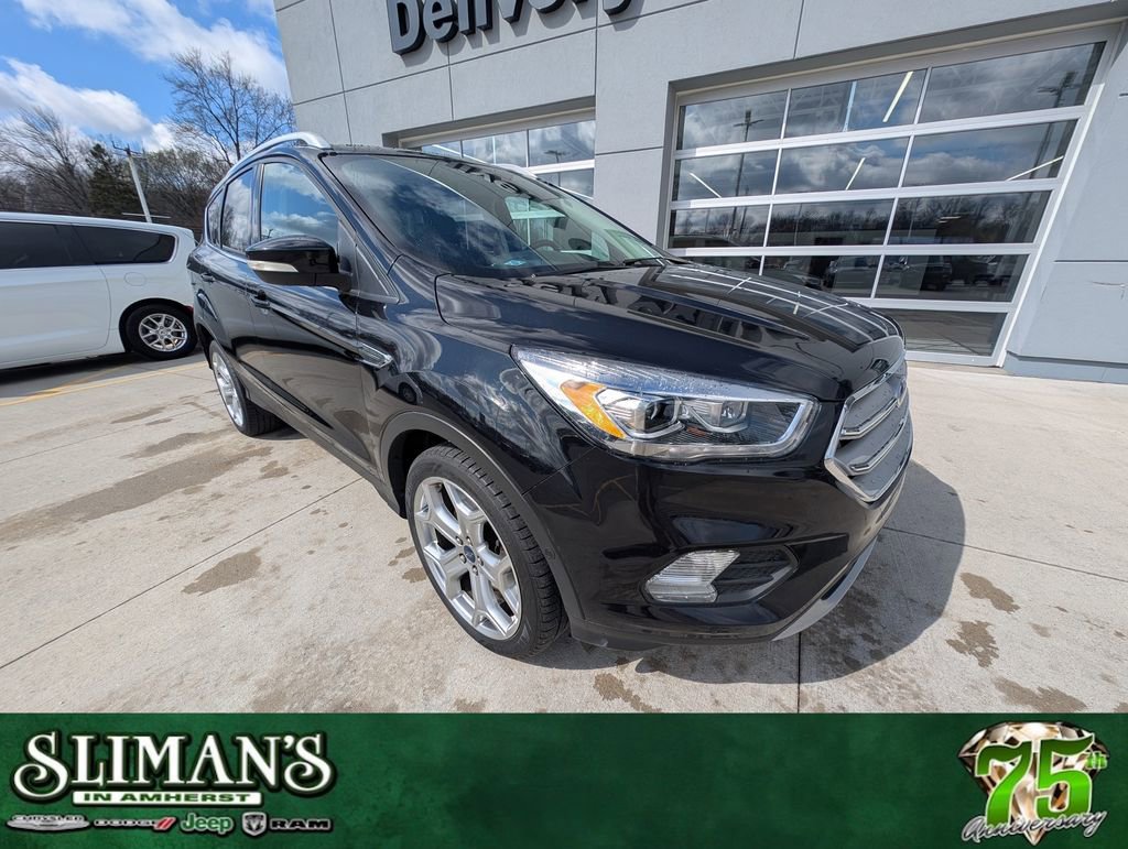 Used 2019 Ford Escape Titanium image 1