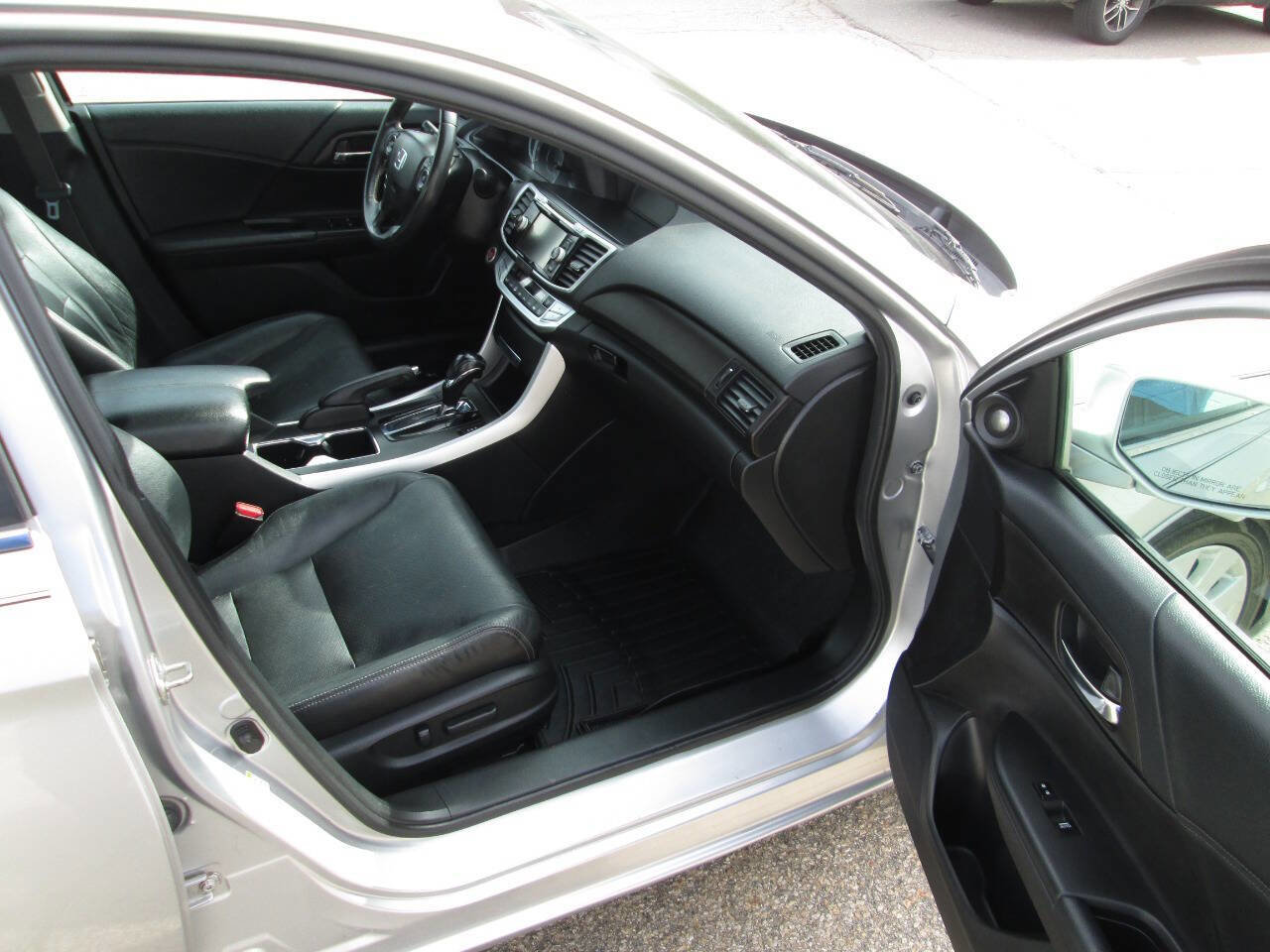 Used 2014 Honda Accord EX-L image 20