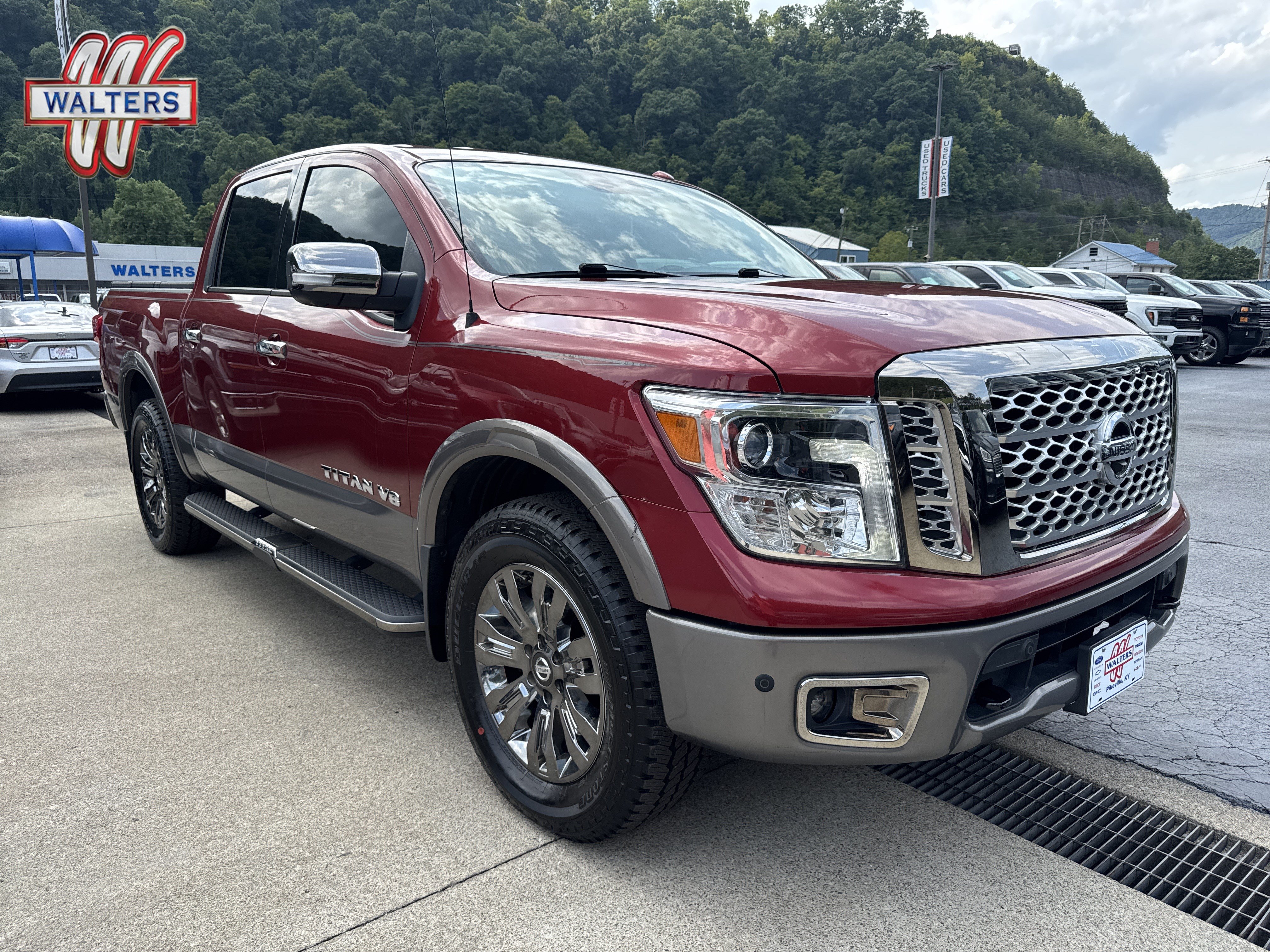 Used 2018 Nissan Titan Platinum Reserve w/ Platinum Utility Package AWD/4WD image 1