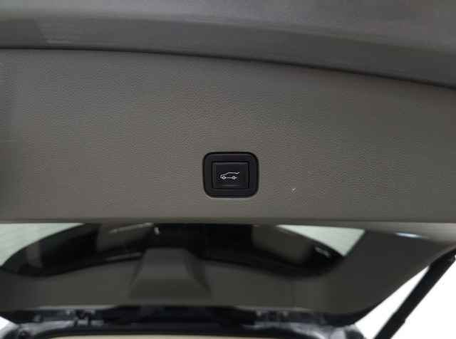 Certified 2023 Cadillac XT6 Premium Luxury w/ Technology Package AWD/4WD image 10