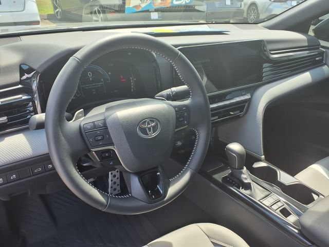 Used 2025 Toyota Camry SE w/ Multimedia Upgrade Package FWD image 4