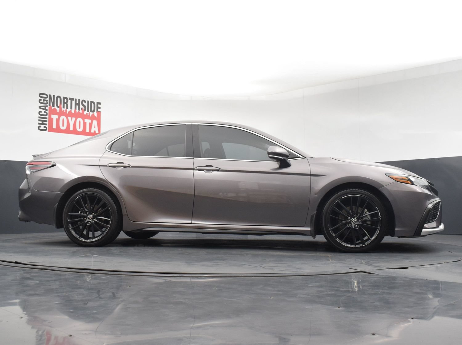 Used 2022 Toyota Camry XSE FWD image 30