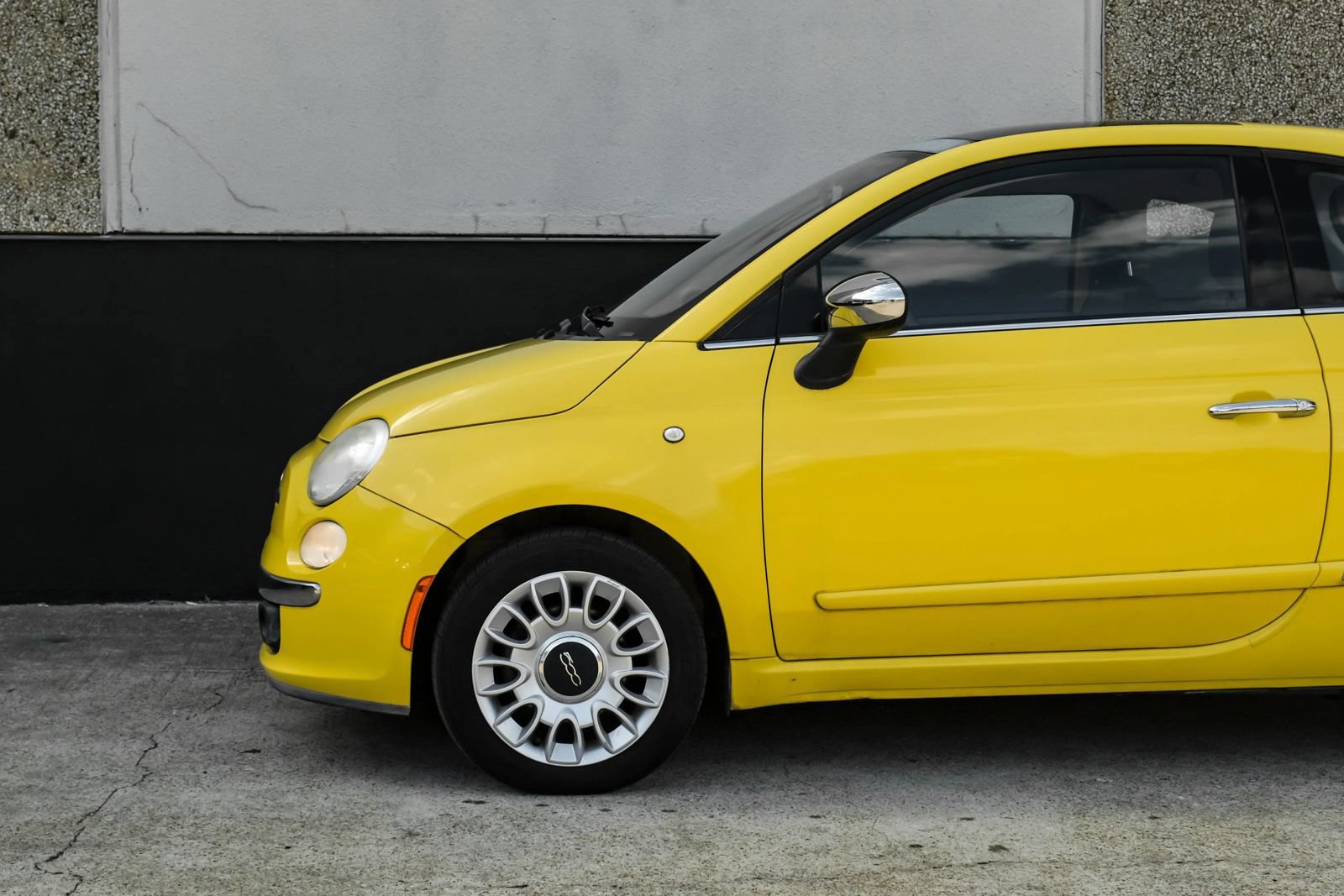 Used 2012 FIAT 500 Lounge FWD image 15