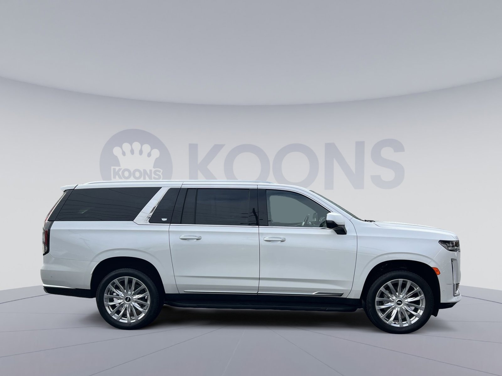 Used 2024 Cadillac Escalade ESV Premium Luxury image 8