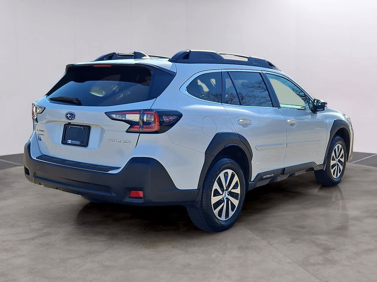 Used 2024 Subaru Outback Premium image 2