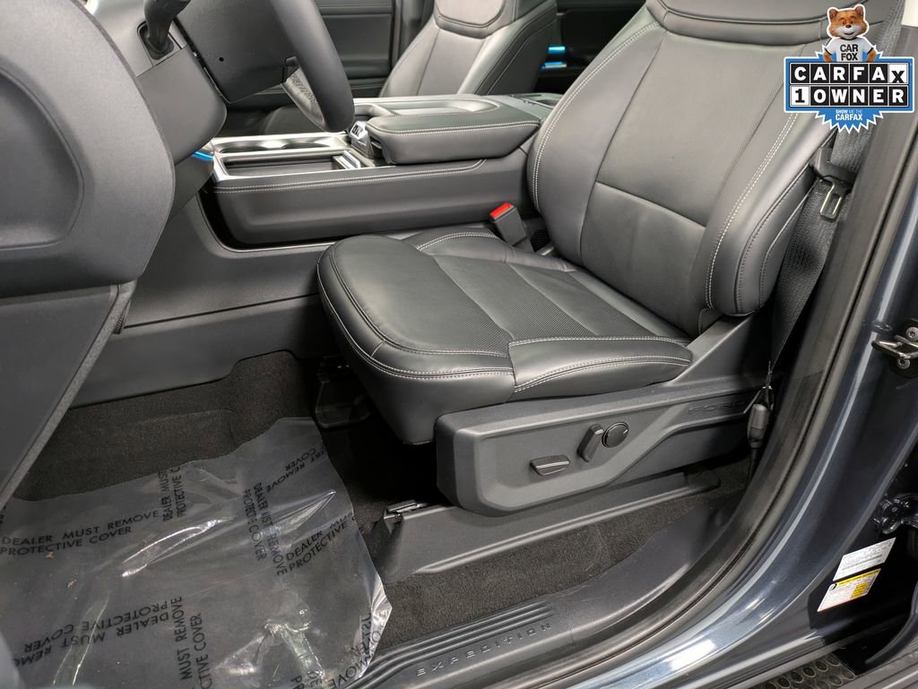 Used 2025 Ford Expedition Max Platinum AWD/4WD image 12