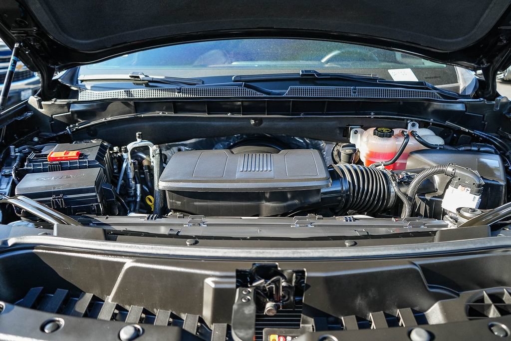 Used 2025 Chevrolet Suburban RST AWD/4WD image 25