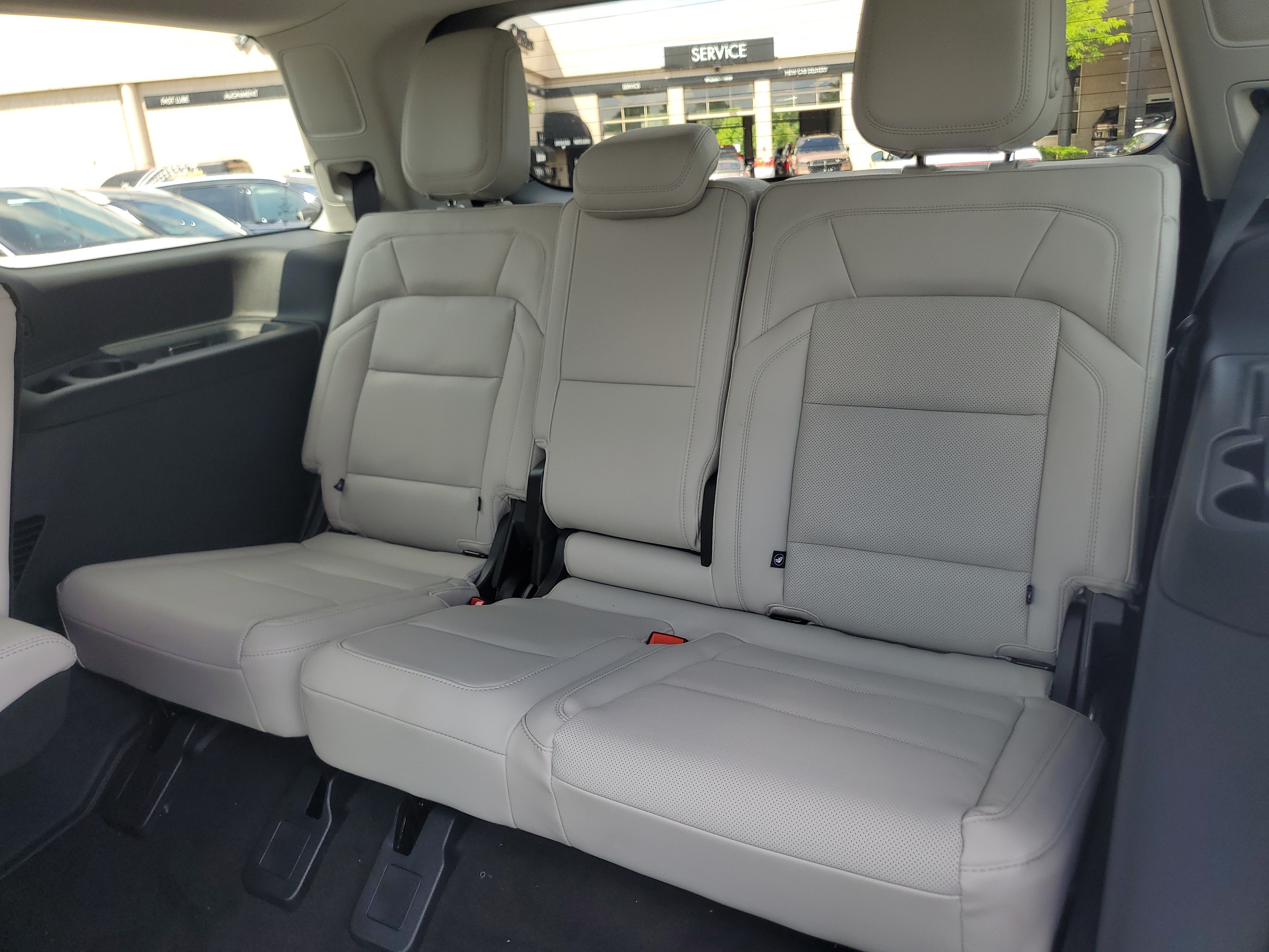 New 2026 Lincoln Navigator Reserve w/ Jet Appearance Package AWD/4WD image 30