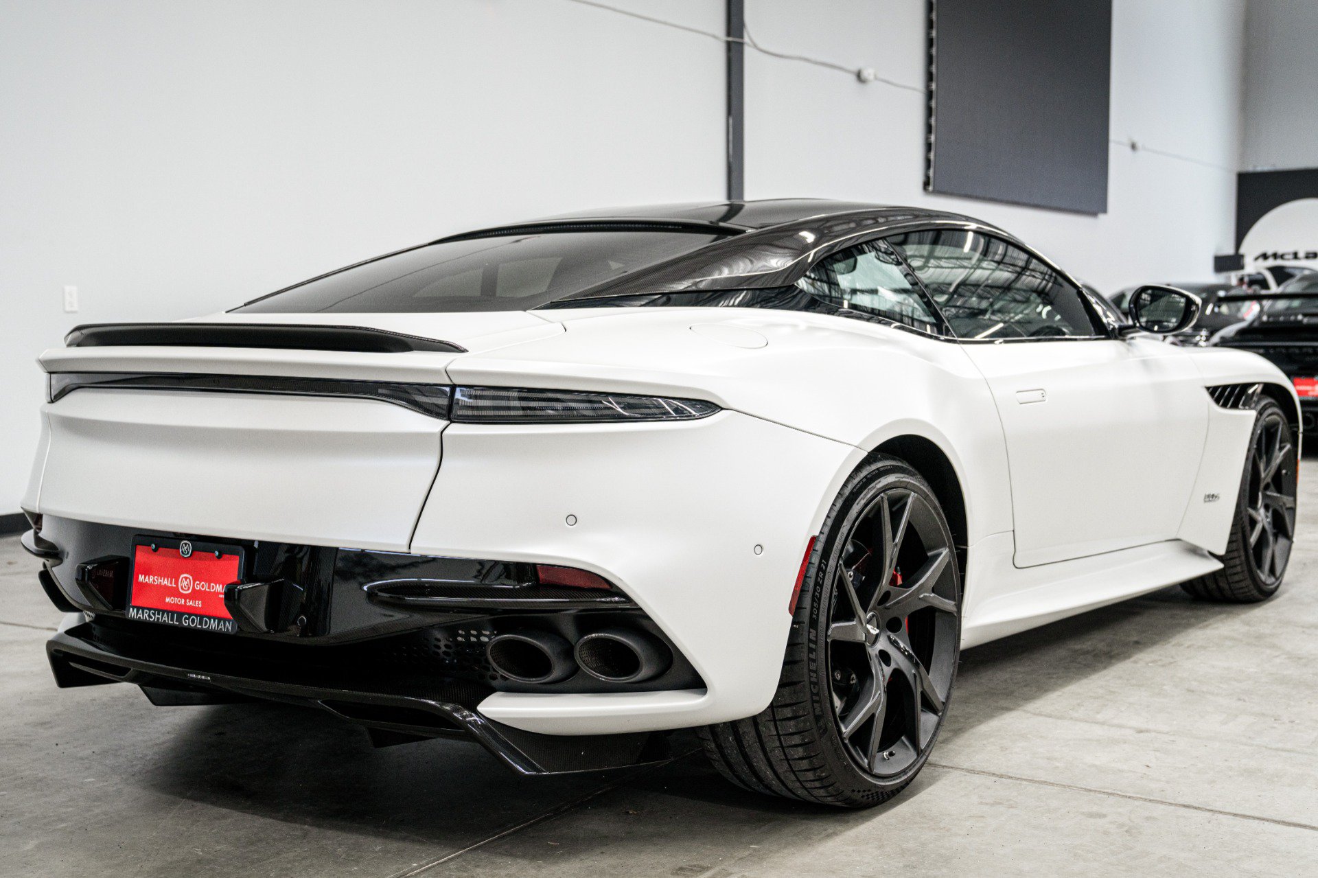 Used 2019 Aston Martin DBS Superleggera RWD image 8