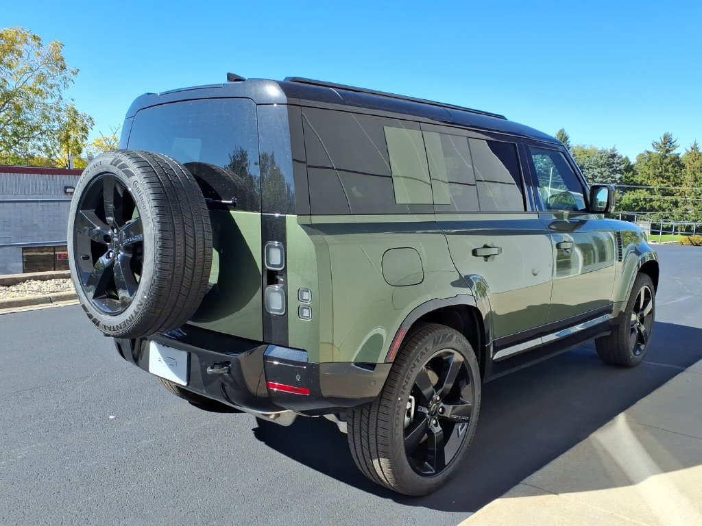 New 2026 Land Rover Defender 110 X-Dynamic SE AWD/4WD image 5