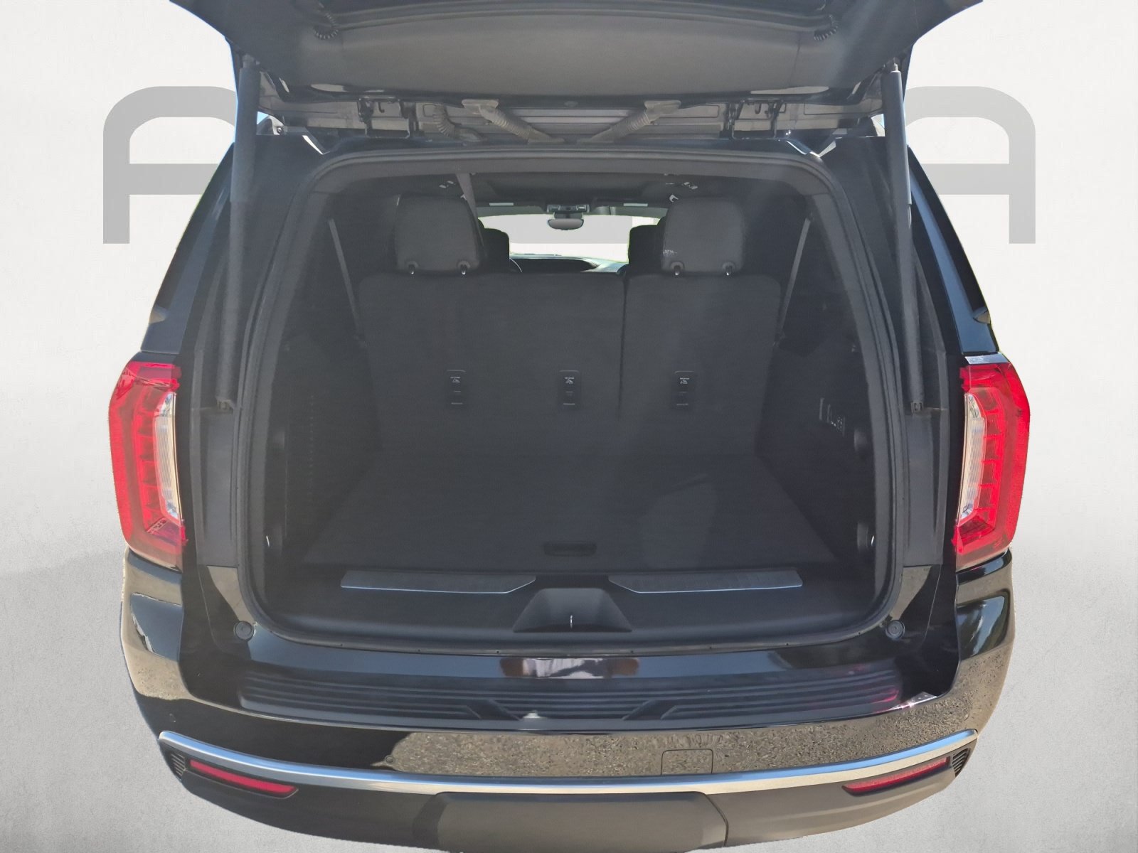Used 2024 GMC Yukon XL Denali w/ Advanced Technology Package RWD image 12