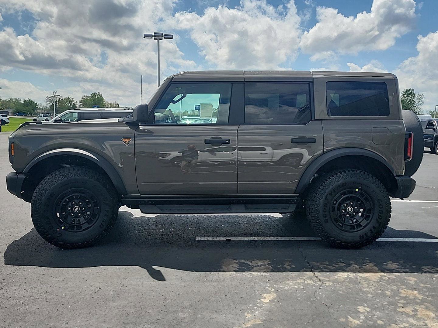 New 2026 Ford Bronco Badlands AWD/4WD image 4