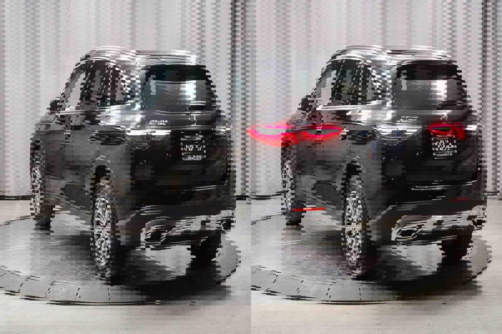 Certified 2025 Mercedes-Benz GLC 300 image 2