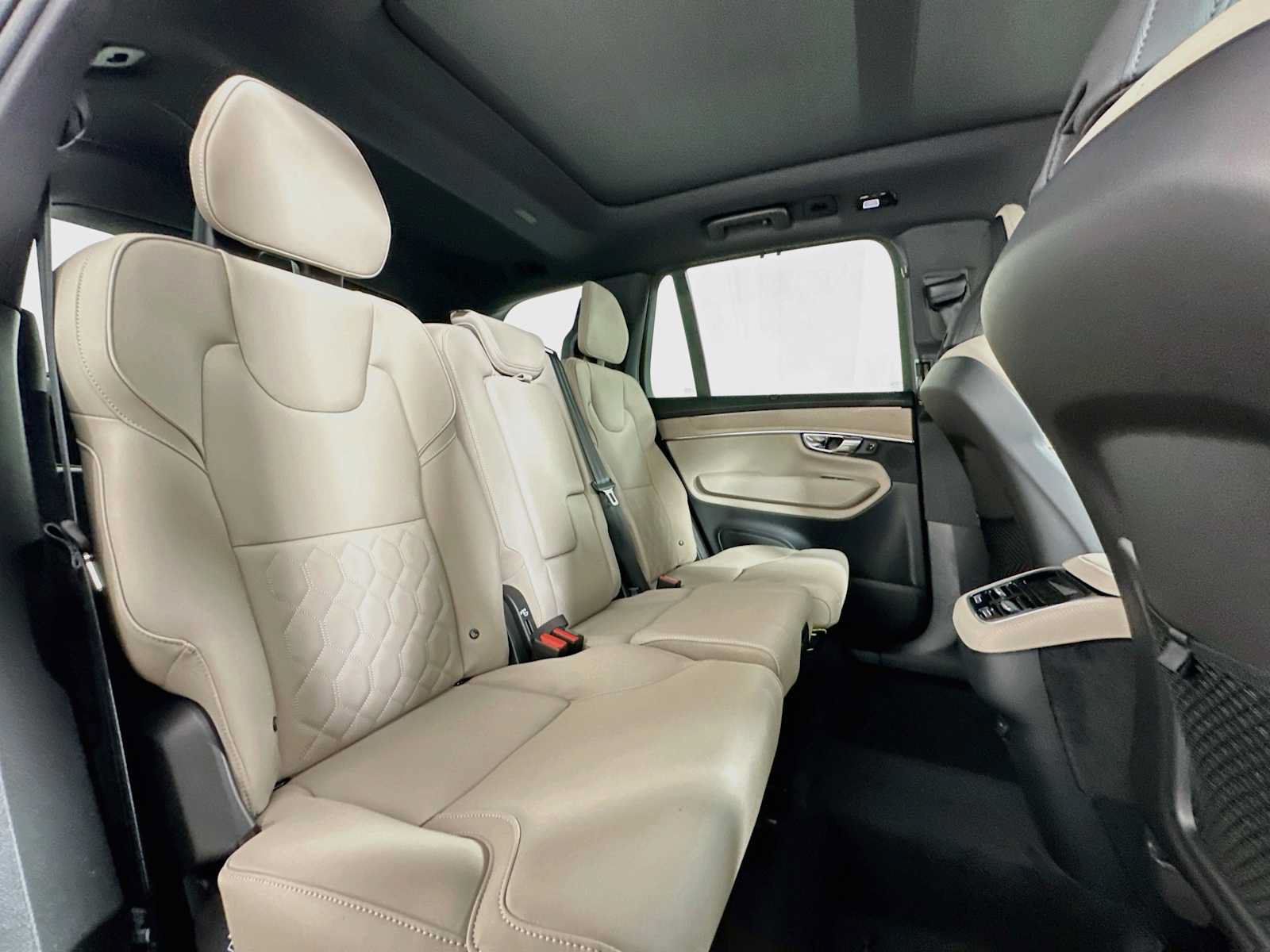 New 2027 Volvo XC90 B6 Plus AWD/4WD image 26