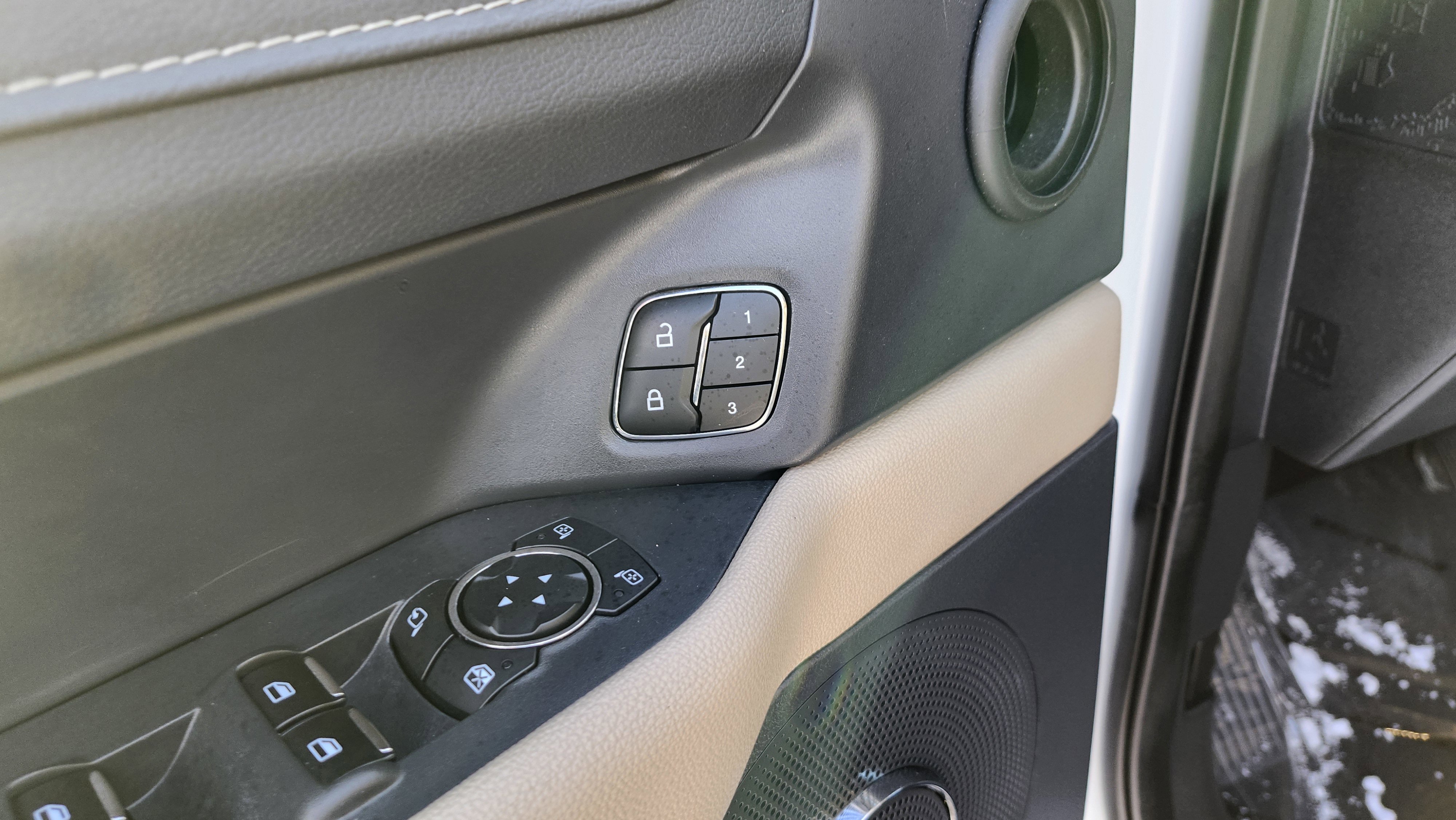 Used 2024 Ford Expedition Limited image 29