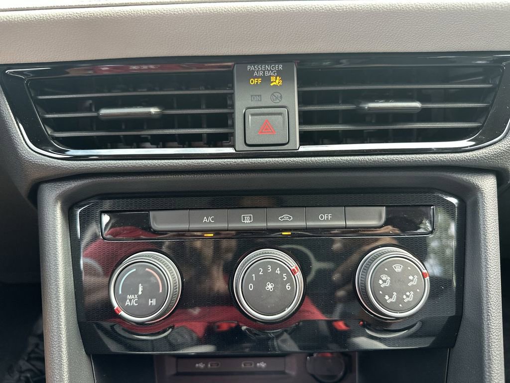 New 2025 Volkswagen Taos S image 19