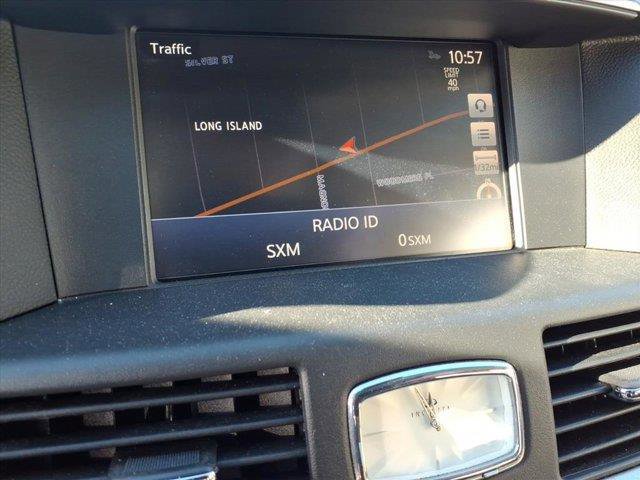 Used 2018 INFINITI Q70 Luxe image 26