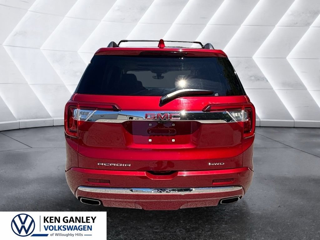 Used 2023 GMC Acadia Denali w/ Denali Ultimate Package AWD/4WD image 3