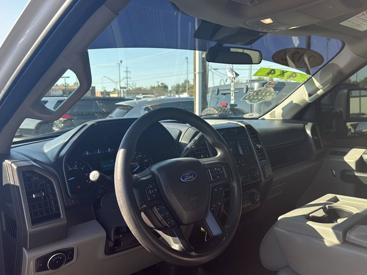 Used 2022 Ford F250 XL w/ Power Equipment Group AWD/4WD image 8